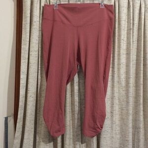 Old Navy Extra High-Rise 7/8 Ruched Ankle Leggings